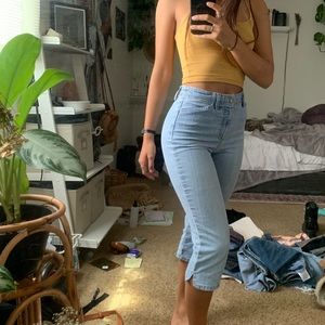 Vintage cropped jeans. Makes the booty POP